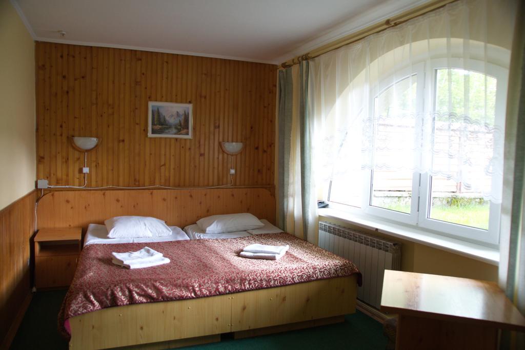Hotel Perlyna Karpat Slawske Exterior foto